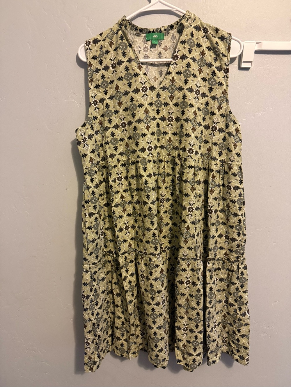 dip Green Floral Tiered Sleeveless Dress